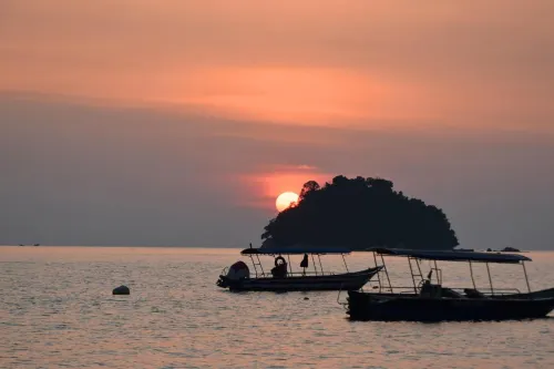 Avi Pangkor Beach Resort À proximité de l'hôtel Photos