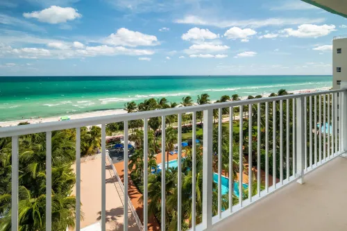 Radisson Resort Miami Beach À proximité de l'hôtel Photos
