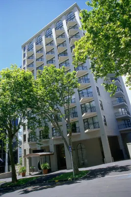 Parkside Hotel & Apartments Exterior Photos