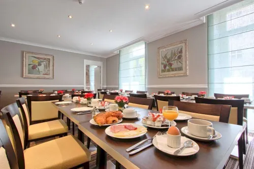 Best Western Lakmi Nice Restauration Photos