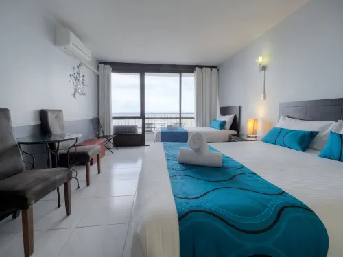 Bayview Tower Rooms Photos