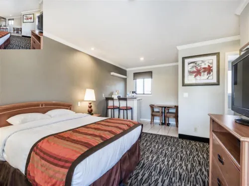 Hotel Parmani Rooms Photos
