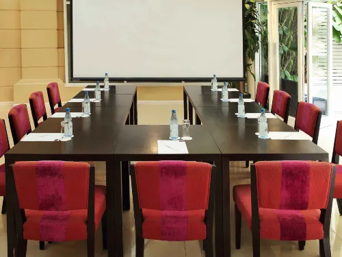 Mercure Hanoi la Gare Business Facilities Photos