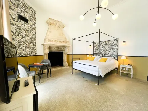 Hostellerie Château des Fines Roches Photos