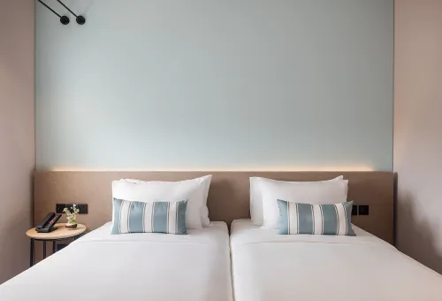 Travelodge Nimman Kamar Photos