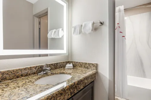 Red Roof Inn & Suites Newport News Chambres Photos