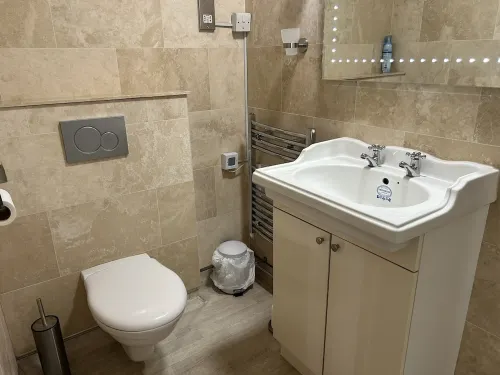 Oakwood Bed and Breakfast Heathrow Photos