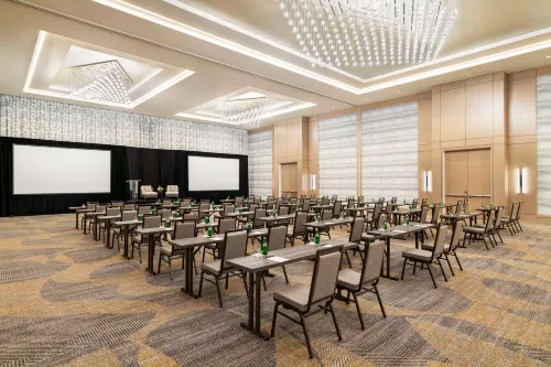 Hilton BNA Nashville Airport Terminal Business Facilities Photos