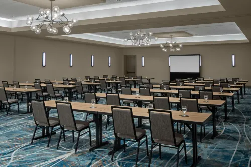 Sheraton Milwaukee Brookfield Hotel Business Facilities Photos