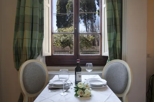 Serristori Palace Residence Dining Photos