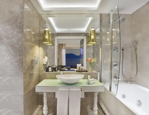 La Boutique Hotel & Suites Photos