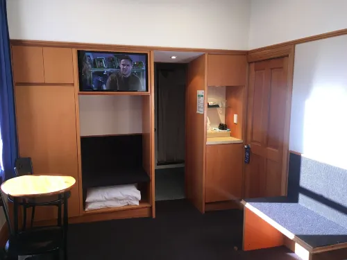 Leviathan Hotel Rooms Photos