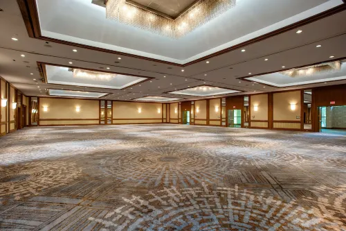 DoubleTree by Hilton Tulsa - Warren Place Featured Photos
