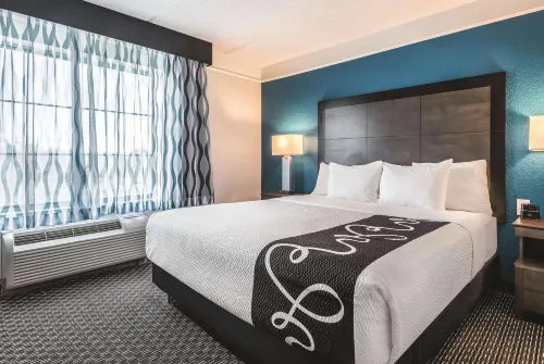 La Quinta Inn & Suites by Wyndham Orlando Lake Mary Chambres Photos