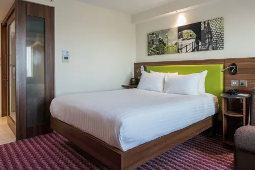 Hampton by Hilton Birmingham Broad Street Rooms Photos