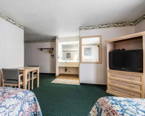 Rodeway Inn Monterey Near Fairgrounds Photos