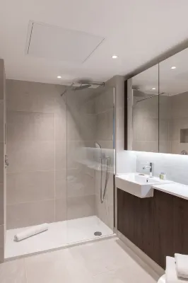 Cove - Landmark Pinnacle Rooms Photos
