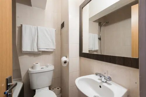 Hotel Lily Rooms Photos