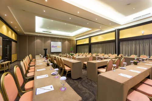 Quest Hotel Kuta Bali  by Aston Fasilitas Bisnis Photos