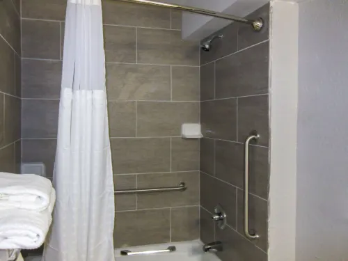 Quality Inn & Suites Hammond Near I-8090 Rooms Photos