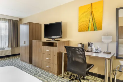 Best Western Plus New Englander Photos