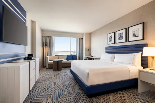 Hilton BNA Nashville Airport Terminal Rooms Photos