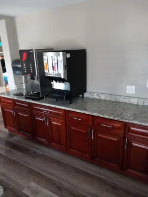 Travelodge by Wyndham San Antonio Downtown Northeast Restauration Photos