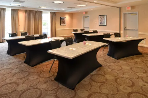 Hilton Garden Inn Napa Business Photos