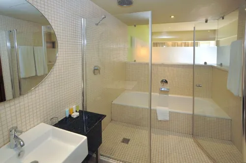E-Hotel Larnaca Resort & Spa Rum Photos