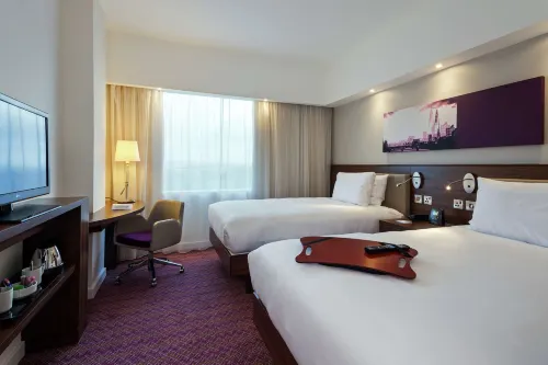 Hampton by Hilton London Gatwick Airport Rooms Photos