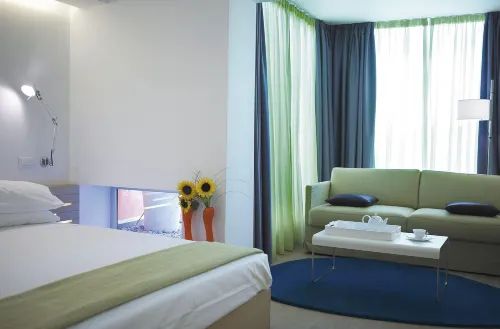 Hotel Fresh Photos