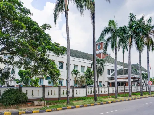 Grand Cikarang Hotel Empfohlen Photos