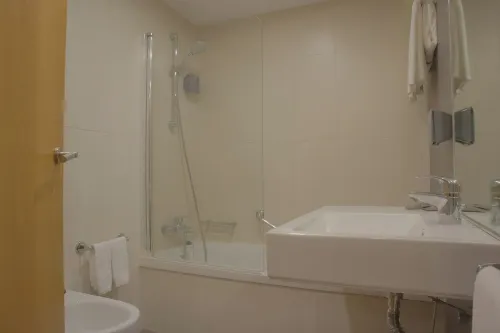 SANA Reno Hotel Rooms Photos