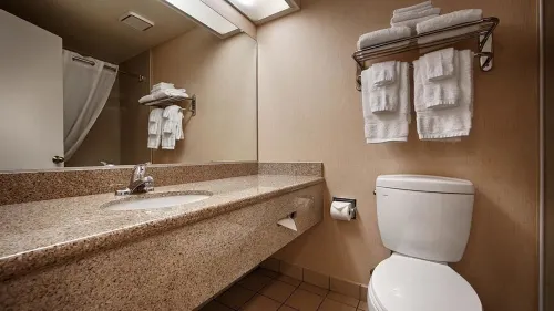 Best Western Norwalk Inn Photos