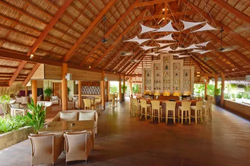 Kuramathi Maldives Restauration Photos