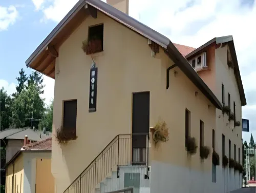 Sempione Hotel Malpensa Exterior Photos