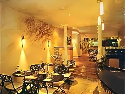 Grand Hotel du Calvados - Opera Restauranger Photos