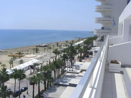Sun Hall Beach Hotel Apartments Рядом с отелем Photos