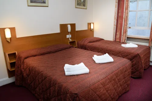 Seymour Hotel Rooms Photos