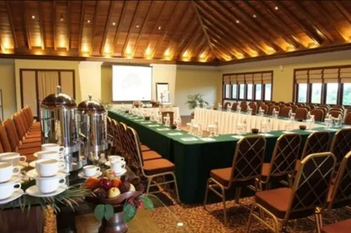 Laras Asri Resort and SPA Fasilitas Bisnis Photos