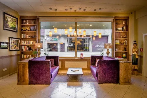 Hotel Pirineos Figueres by Pierre & Vacances Near Hotel Photos