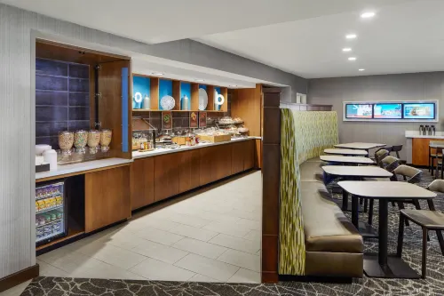 SpringHill Suites Tempe at Arizona Mills Mall Dining Photos