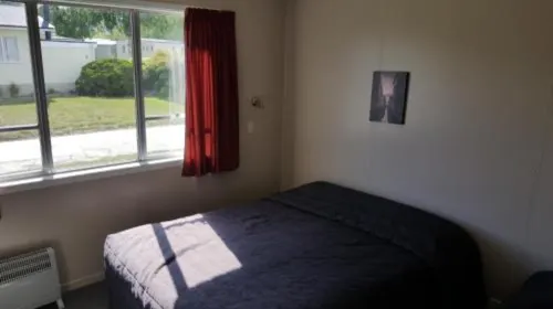 High Country Motel & Backpackers Rooms Photos