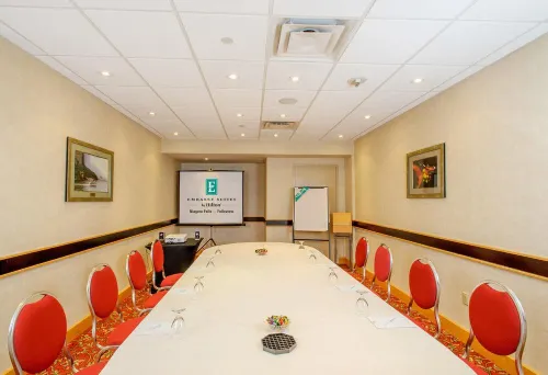 Embassy Suites by Hilton Niagara Falls/ Fallsview Espaces Affaires Photos