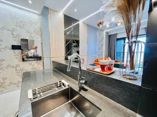 Rixx Kamar Photos