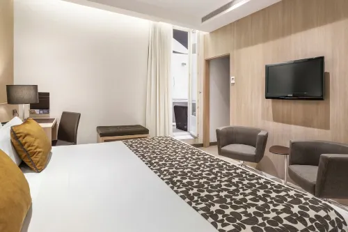 Catalonia Plaza Mayor Rooms Photos
