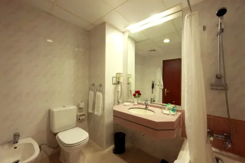 Howard Johnson by Wyndham Bur Dubai Номера Photos