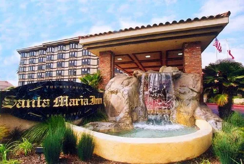 Historic Santa Maria Inn Exterior Photos