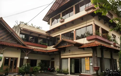 Kenangan Bandung Hotel Exterior Photos