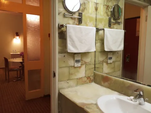 Oriental Palace Hotel Photos